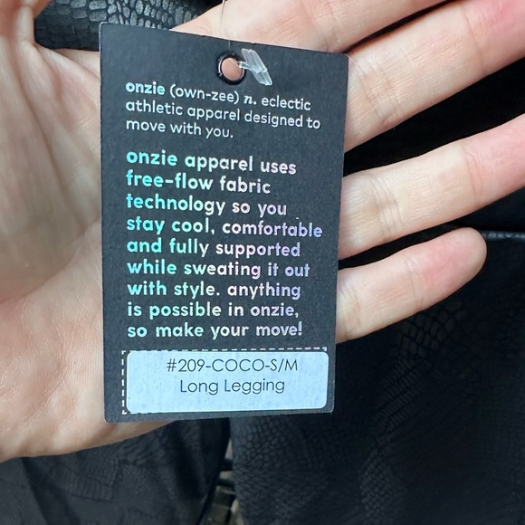 ONZIE Black Mid Waist Leggings ‘209 coco’ Size Small/Medium - Picture 6 of 8